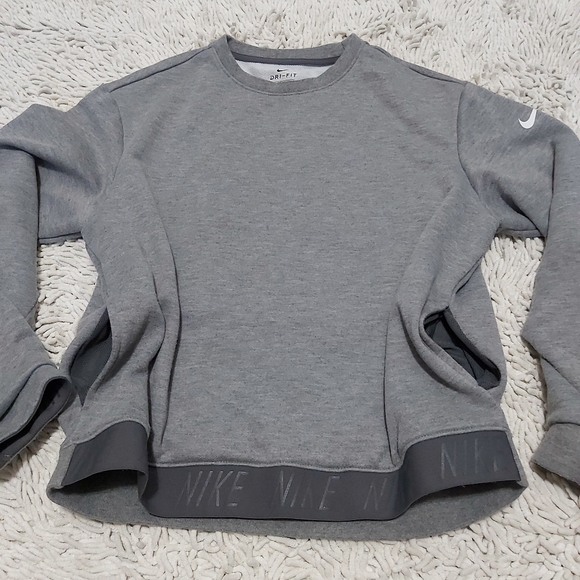 Nike grey sweatshirt- size small - Picture 7 of 8